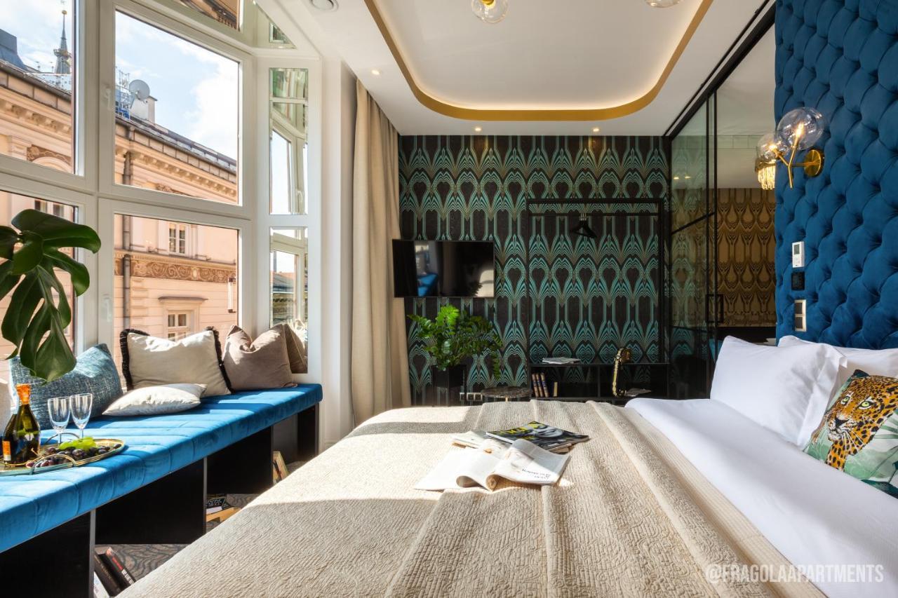 Feniks Fragola Apartments Main Square Krakow Luaran gambar