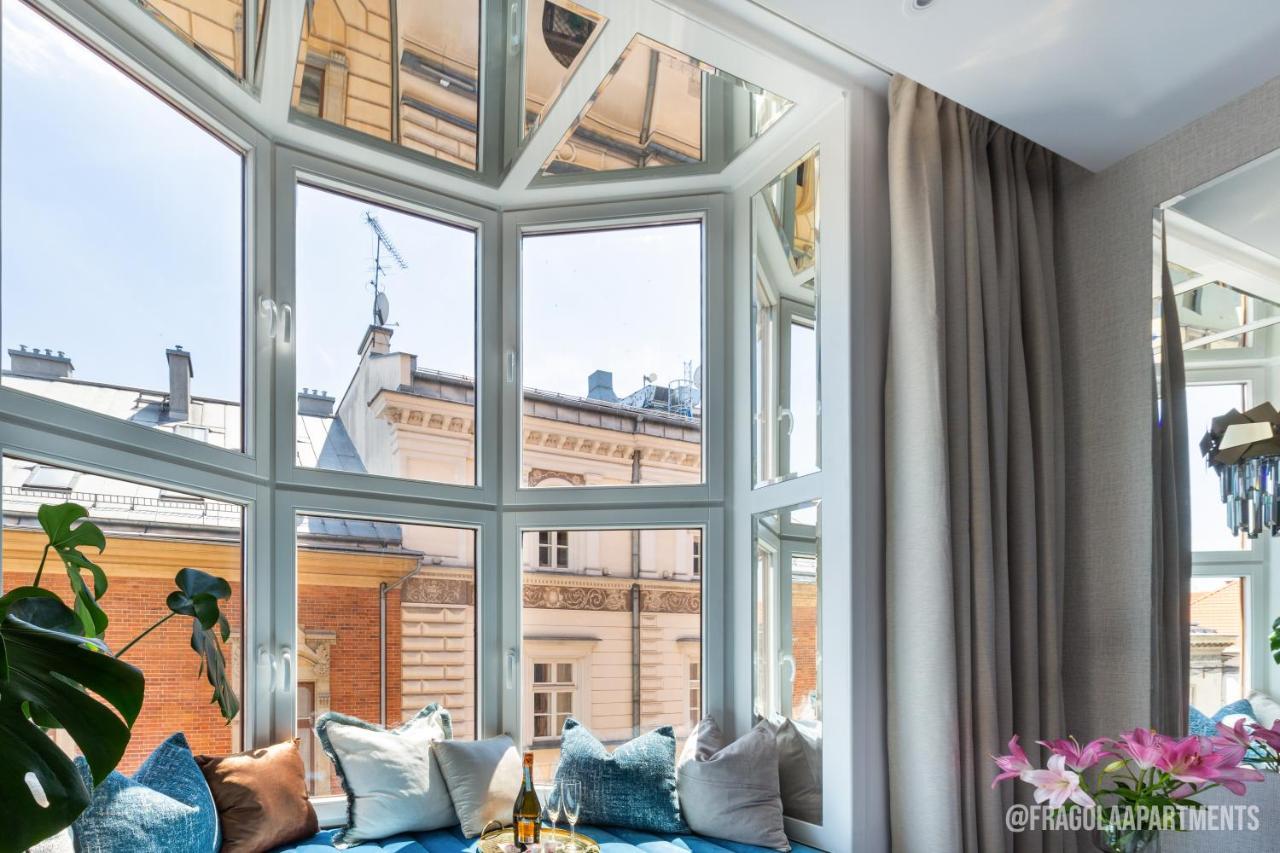 Feniks Fragola Apartments Main Square Krakow Luaran gambar
