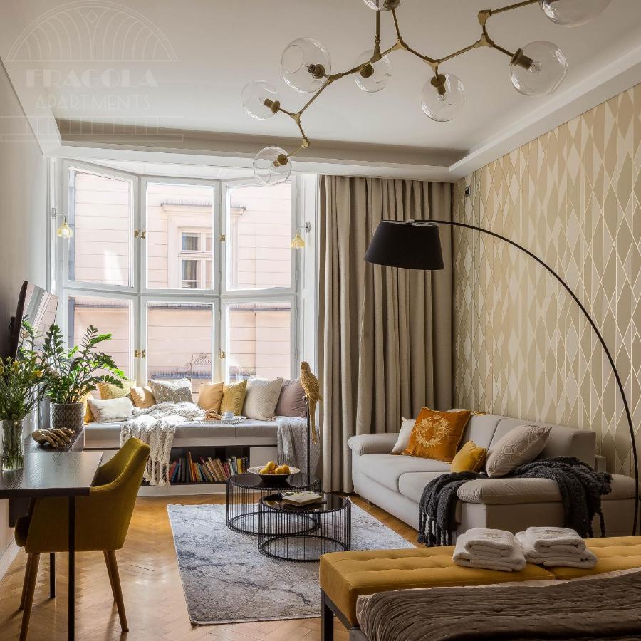 Feniks Fragola Apartments Main Square Krakow Luaran gambar