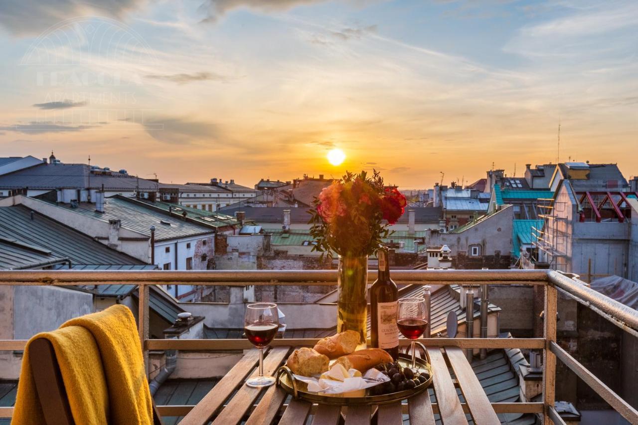 Feniks Fragola Apartments Main Square Krakow Luaran gambar