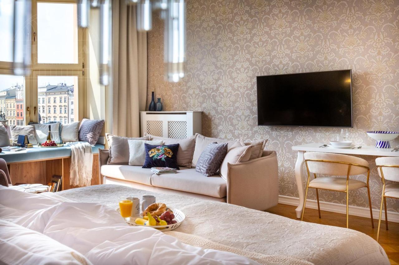 Feniks Fragola Apartments Main Square Krakow Luaran gambar