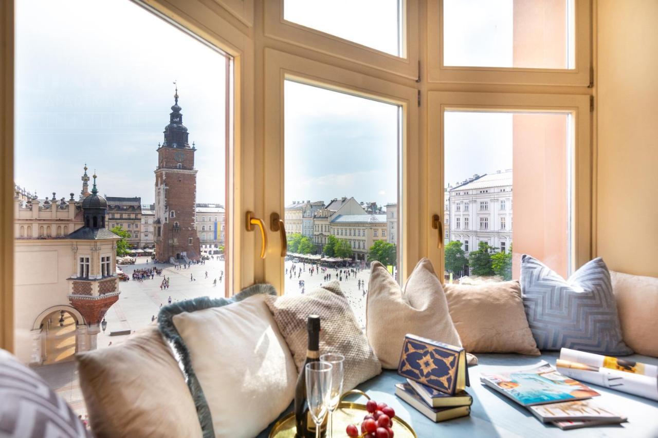 Feniks Fragola Apartments Main Square Krakow Luaran gambar