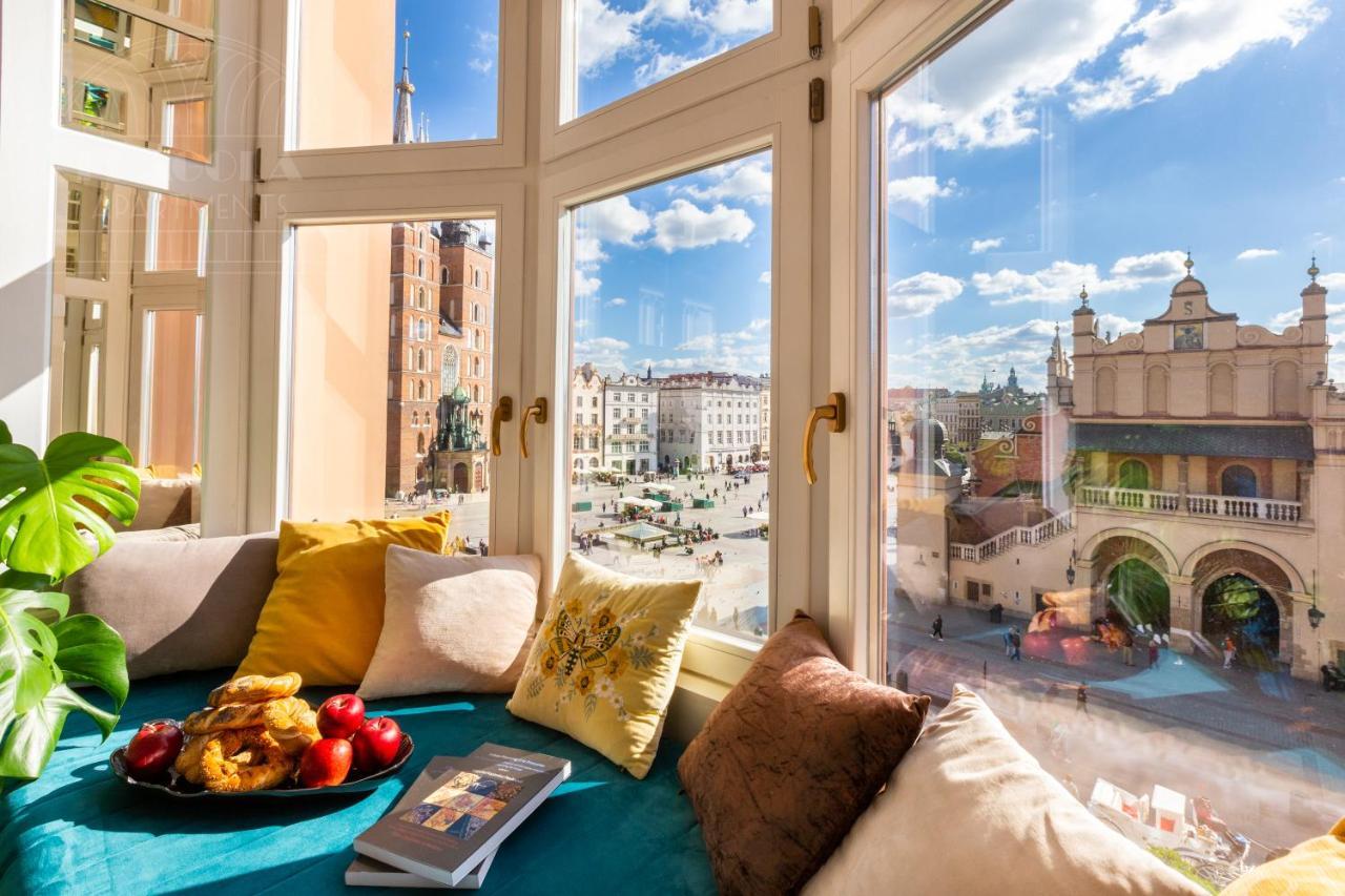Feniks Fragola Apartments Main Square Krakow Luaran gambar