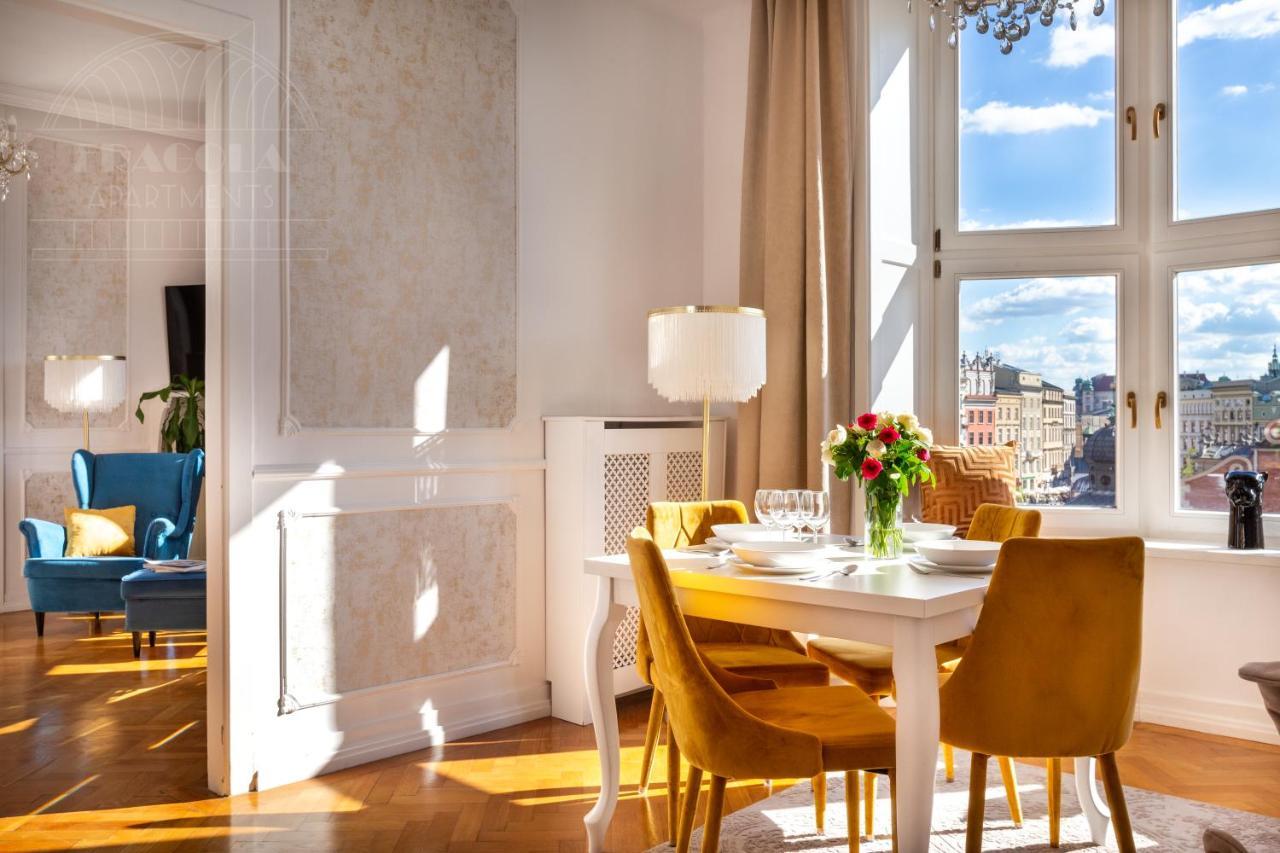 Feniks Fragola Apartments Main Square Krakow Luaran gambar