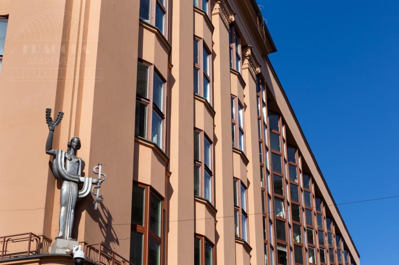 Feniks Fragola Apartments Main Square Krakow Luaran gambar