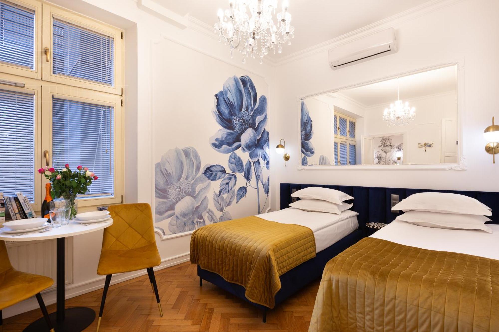 Feniks Fragola Apartments Main Square Krakow Luaran gambar