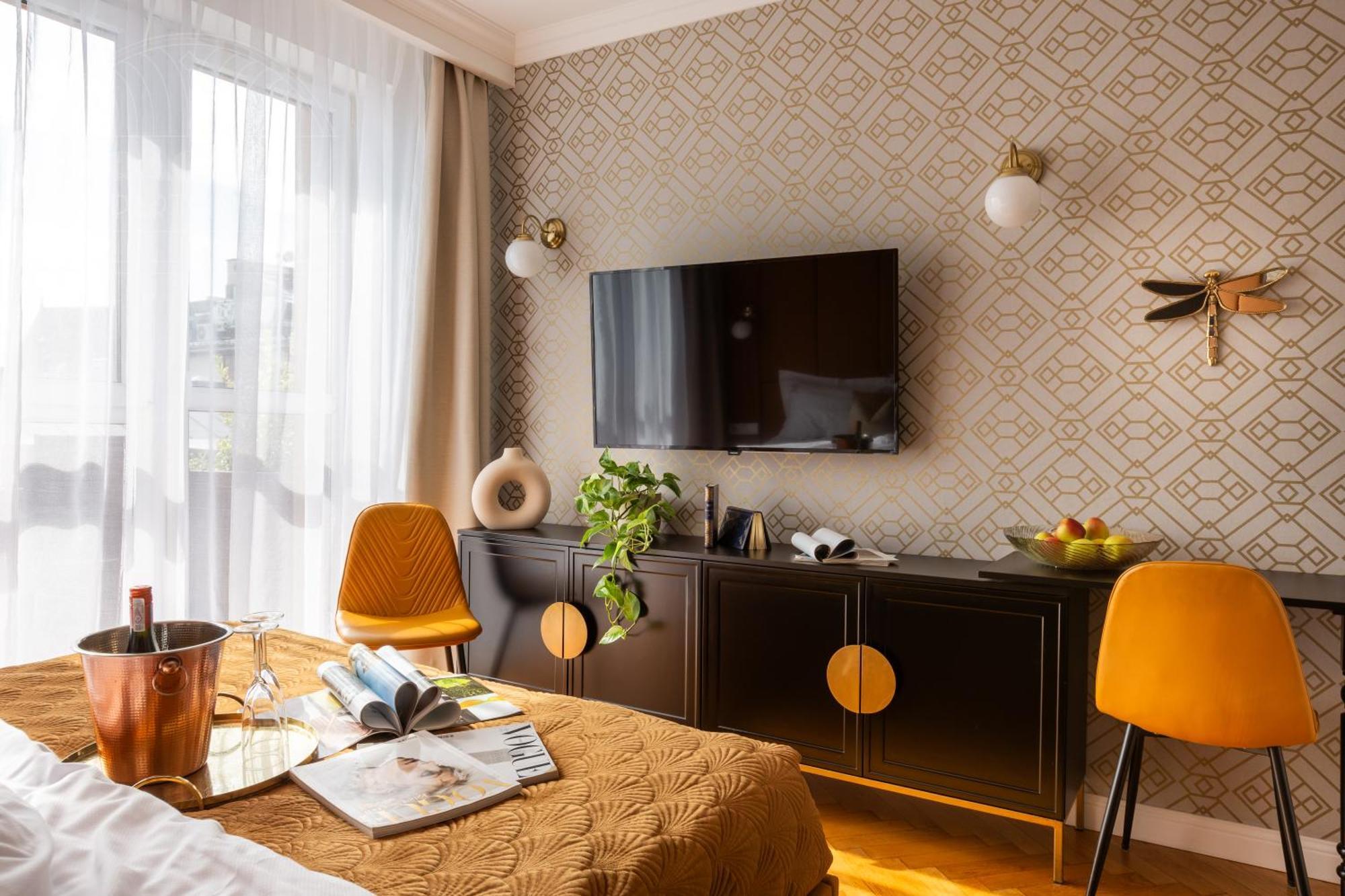 Feniks Fragola Apartments Main Square Krakow Luaran gambar
