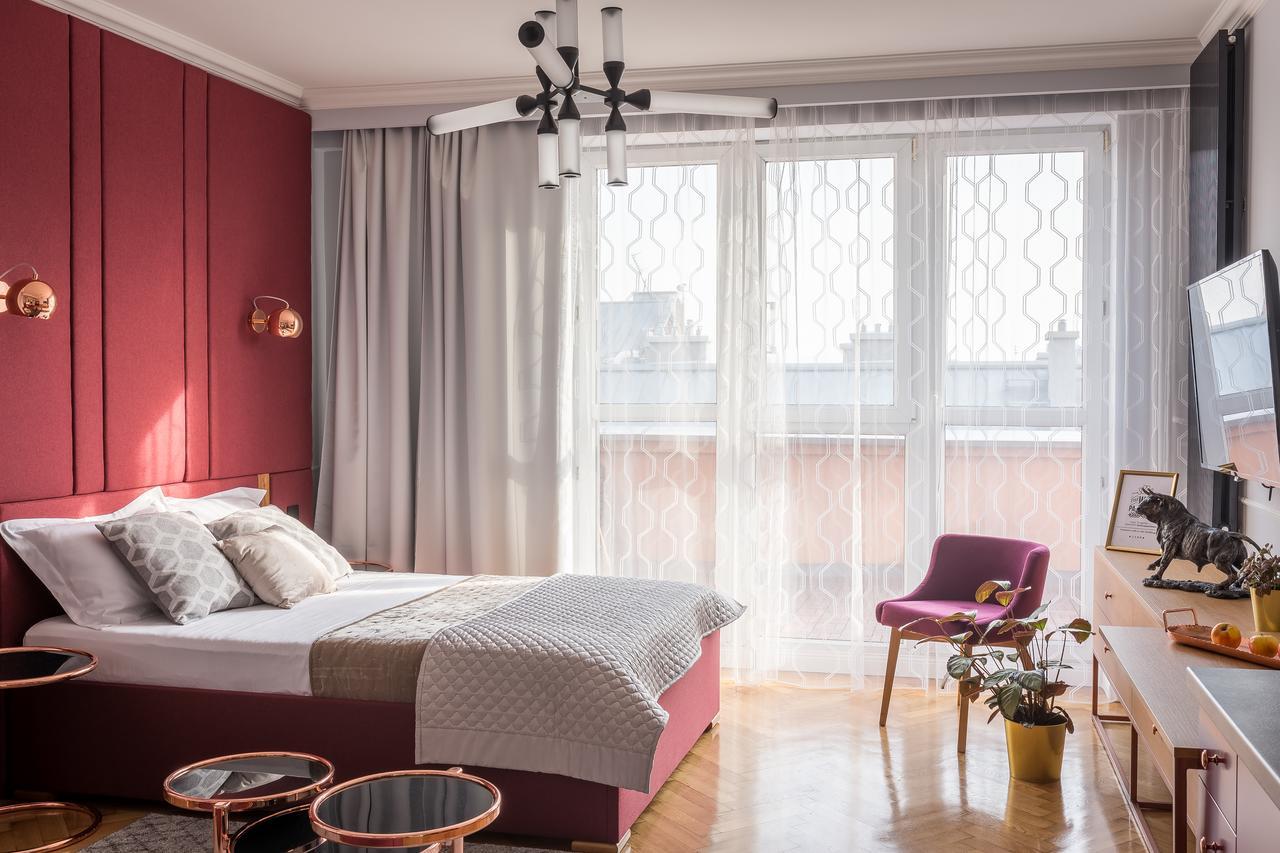 Feniks Fragola Apartments Main Square Krakow Luaran gambar