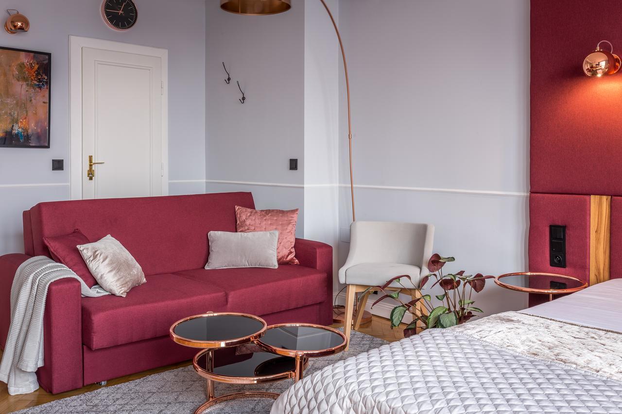 Feniks Fragola Apartments Main Square Krakow Luaran gambar